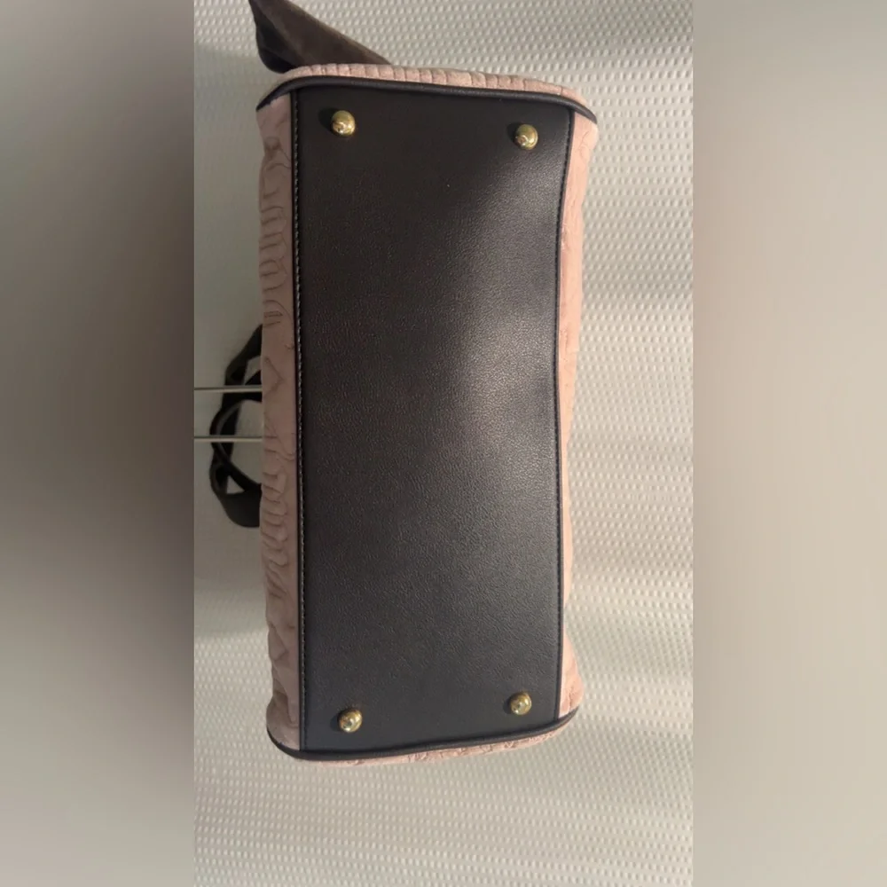 Juicy Couture Black and Cream Tote with Pink Accents - Picture 7 of 10